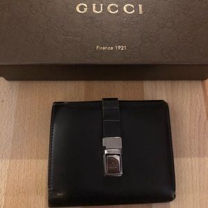 Authentic GUCCI unisex Jackie O leather wallet